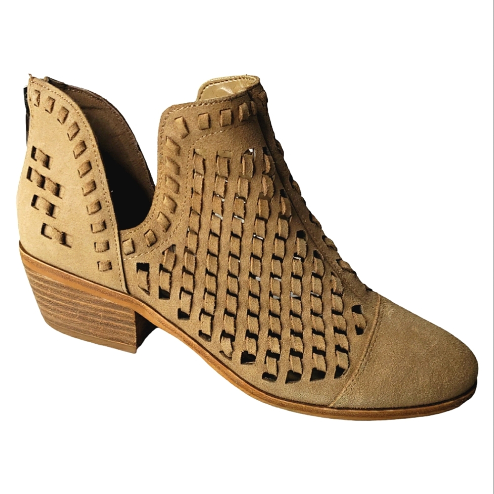 Vince Camuto Booties Woven Leather Phortiena Boho Western Southwestern Open 9.5W